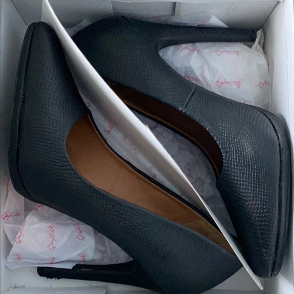 Black heels